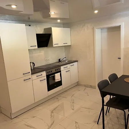 アパート Ms Ferienwohnung Deluxe プフリンゲン